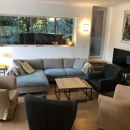 Villa Prune 200M 5 Chambres Avec Piscine Et Garage *