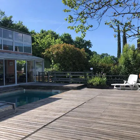 Prune 200m 5 Avec Piscine Et Garage Vila